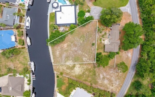 481 Wahoo Rd Panama City Beach, FL 32408