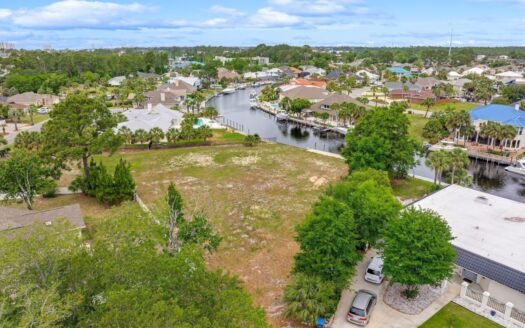 481 Wahoo Rd Panama City Beach, FL 32408